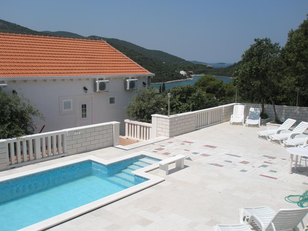 Villa Castello Zrnovo Exterior foto